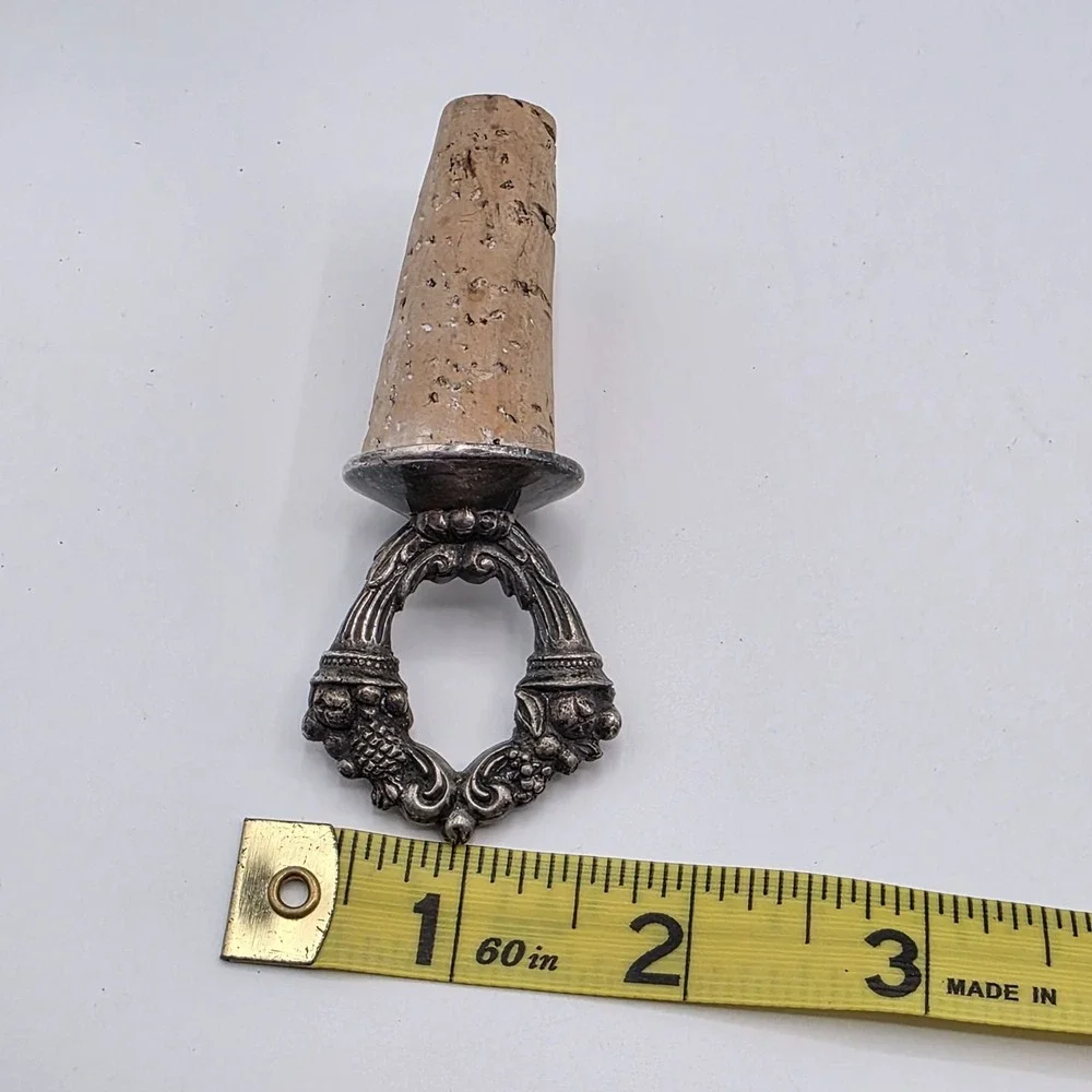 Vintage Reed‎ &  Barton Silver Tone Grape Vine Cork Stopper Wine Bottle Sealer